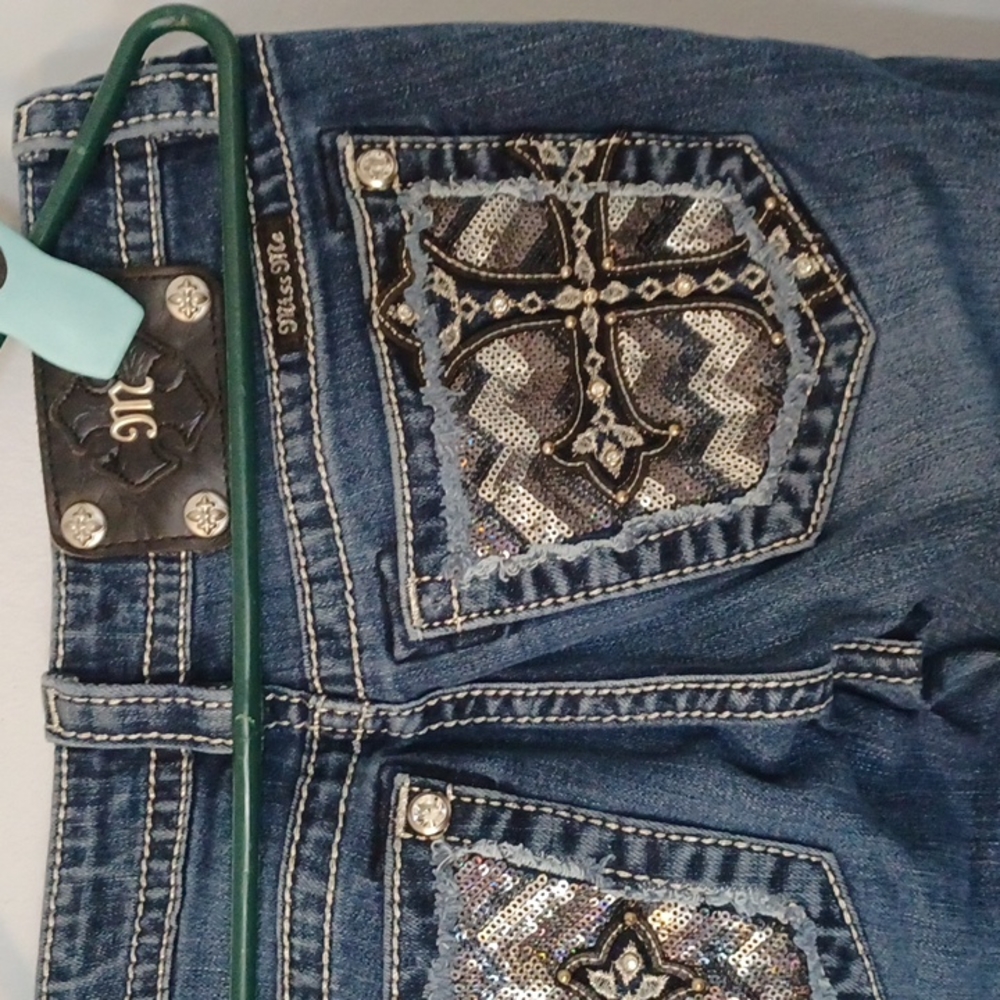Womens 28 bootcut Miss Me jeans